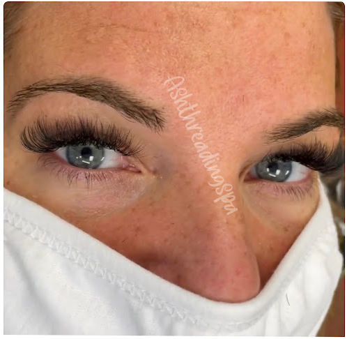 Finished brow and eyelash service